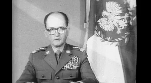 Generałowie SB: Jak ich działania wpłynęły na opozycję w PRL