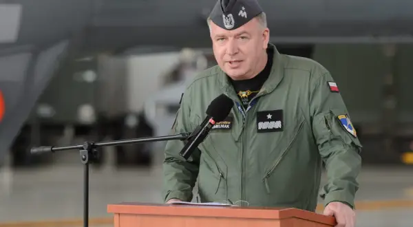 Mirosław Janusz Jemielniak: osiągnięcia generała w polskim lotnictwie